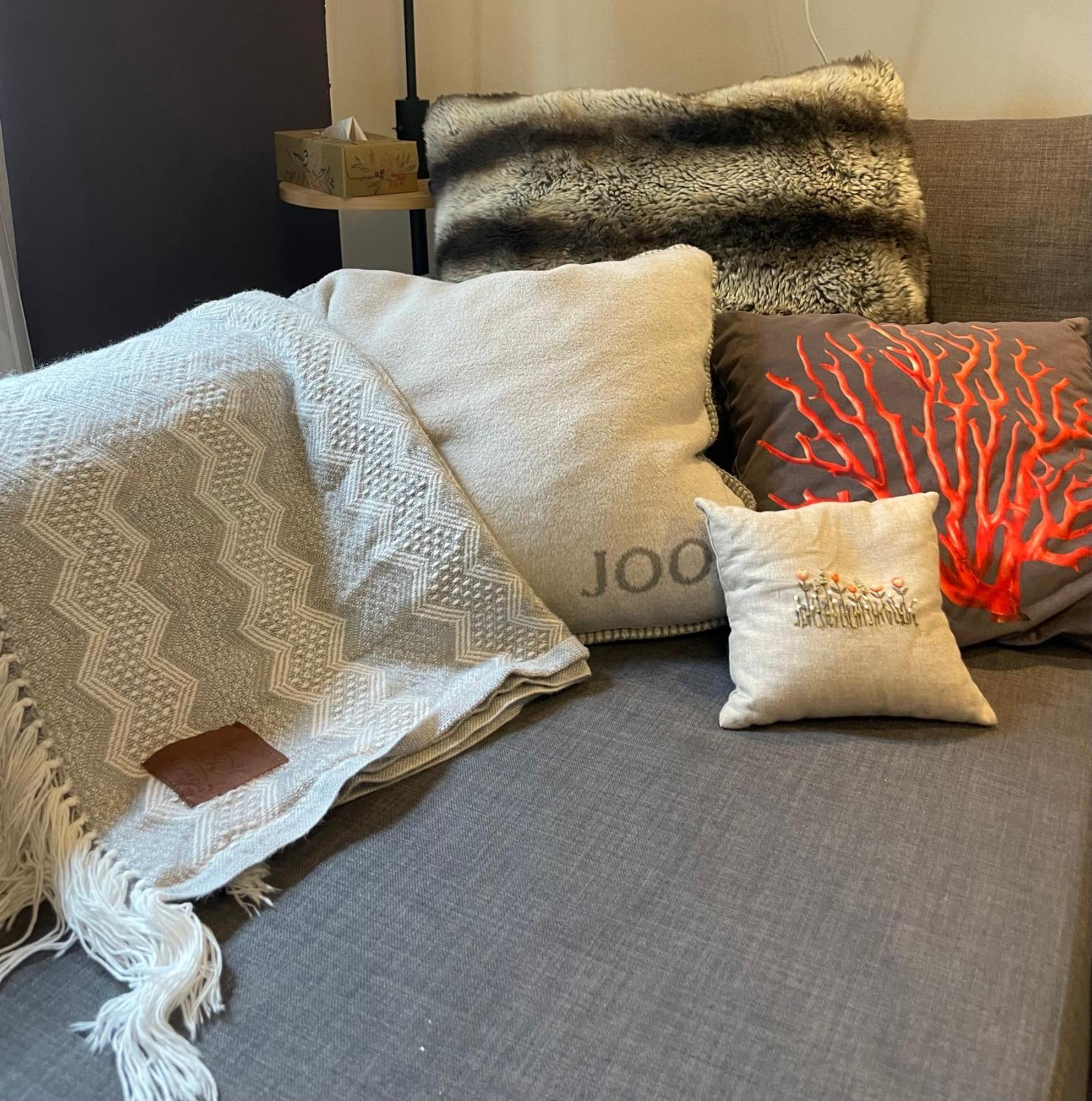 Feel At Home - Self Check In Wina Bagian luar foto